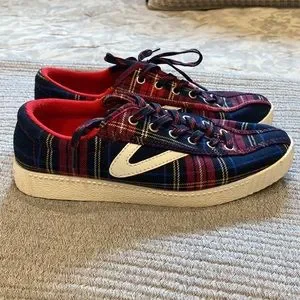 Plaid tretorns deals
